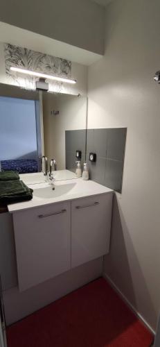 Joli studio près de la mer avec extérieur photo 2