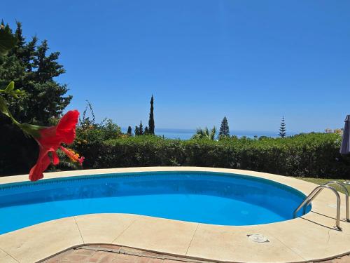 Sea view villa with pool, near beach in Calahonda, Marbella area