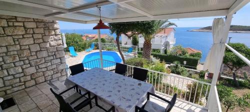 Villa Bella Hvar - pool & sea view