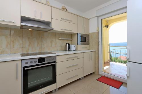Apartments with parking space Dramalj, Crikvenica - 5592