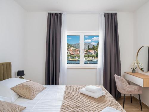 Letto o letti in una camera di Villa SENKA - Four Bedroom Villa