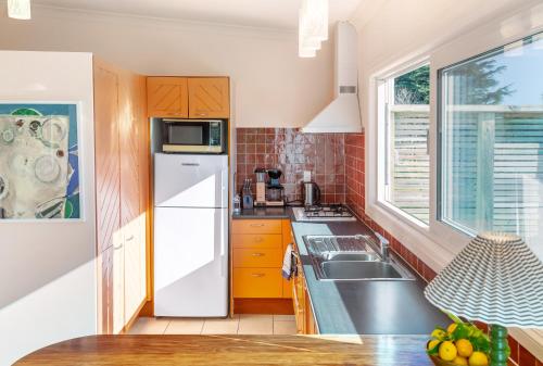 Η κουζίνα ή μικρή κουζίνα στο Walnut House