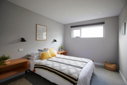 Postel nebo postele na pokoji v ubytování Sea Salt Sun Beach House