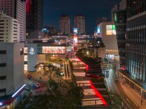 Vista generica su Shenzhen o vista sulla città dall'interno dell'hotel