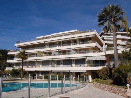 Spacieux 3P avec terrasse et piscine à Menton