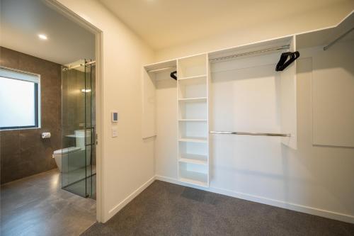 Ένα μπάνιο στο Southern Solace - Te Anau Holiday Home