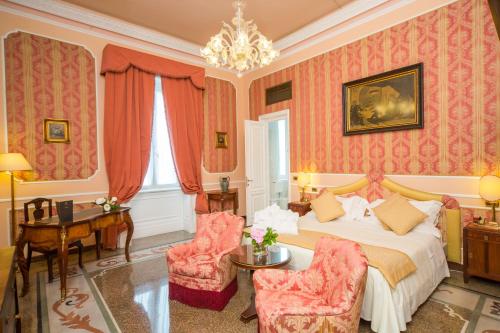 Posezení v ubytování Hotel Bristol Palace