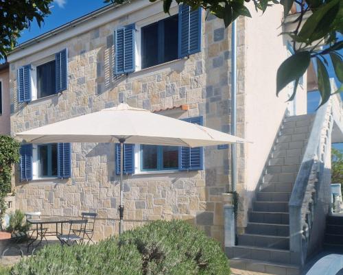 Ferienwohnung-Antolica-mit-Klimaanlage-150m-vom-Meer