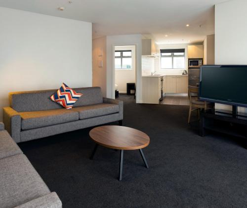 Kuchyň nebo kuchyňský kout v ubytování Oaks Auckland Hotel
