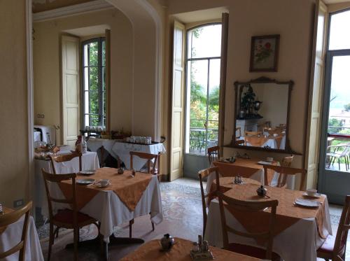 Gallery image of Hotel Villa della Quercia in Verbania