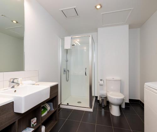 Koupelna v ubytování Oaks Auckland Hotel