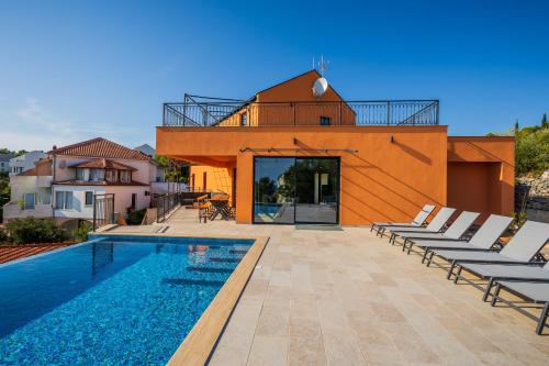 Villa sea, sun and fun