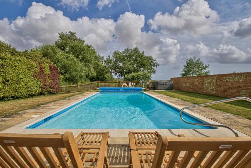 Foto dalla galleria di Timberley Farm by Group Retreats a Pulborough