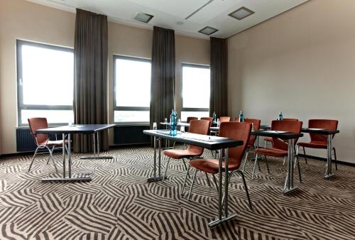 Kawasan bisnes dan/atau bilik persidangan di IntercityHotel Mainz