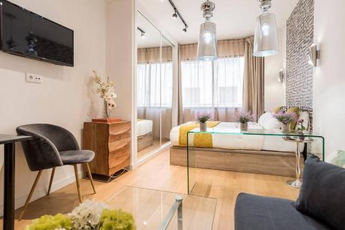 NEW APT PUERTA DE ALCALA RETIRO PARK