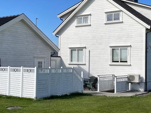 Billede fra billedgalleriet på 4 person holiday home in Borhaug i Borhaug