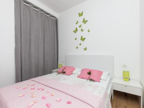 Apartment Manuela - One-Bedroom Apartment with Balcony and Sea View
