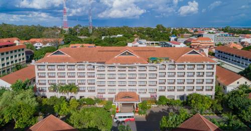 an overhead view of a large building with a red roof at Hotel Somadevi Angkor Resort & Spa in Siem Reap