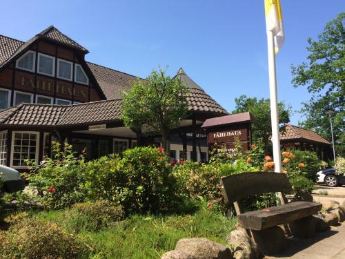 Taman di luar Ringhotel Fährhaus