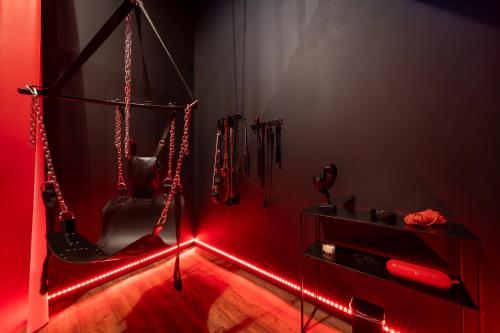 Love room - Luxuria Avignon photo 16