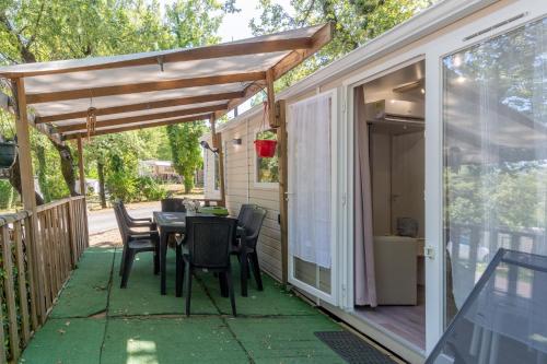 Gallery image of Mobilehome in Lagorce