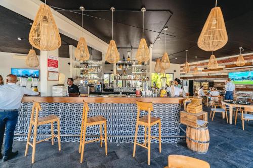 Restoran atau tempat lain untuk makan di Villa Numa - Exclusive Seaside Escape