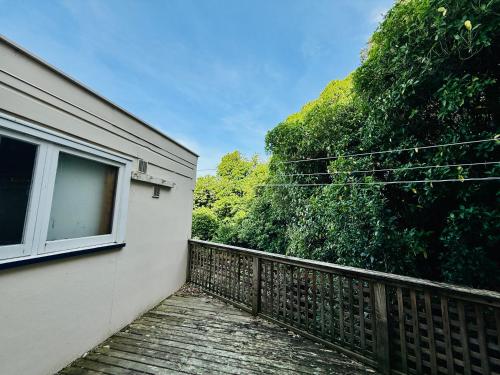 Φωτογραφία από το άλμπουμ του Aro Valley -semi inner city gem with a patio σε Ουέλλινγκτον