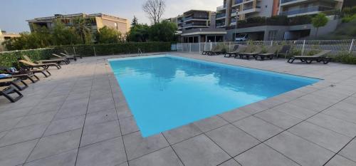 Beautiful studio in a residence with swimming pool