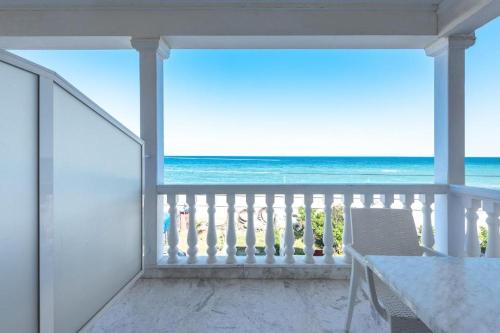 Gallery image of Blue Flag Beachfront Studios, Nilie Hospitality MGMT in Olympiaki Akti