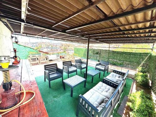 Балкон или терраса в Taksim Amur Mansion Hotel