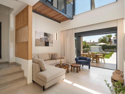 Ruang duduk di Villa Thimi - Luxury Family Villa - Private Pool