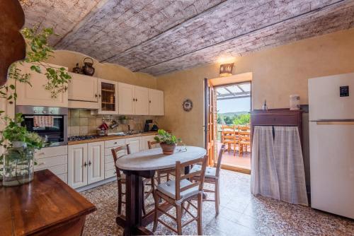 Una cocina o cocineta en Podere La Speranza