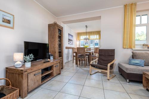 Μια τηλεόραση ή/και κέντρο ψυχαγωγίας στο Haus Meeresrauschen 1