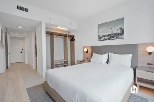Stylish Apartments with Partial Ocean Views in Downtown! photo 163