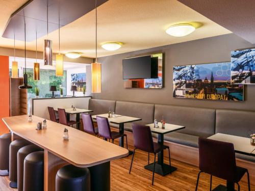Ruang duduk di B&B HOTEL Aachen-Würselen