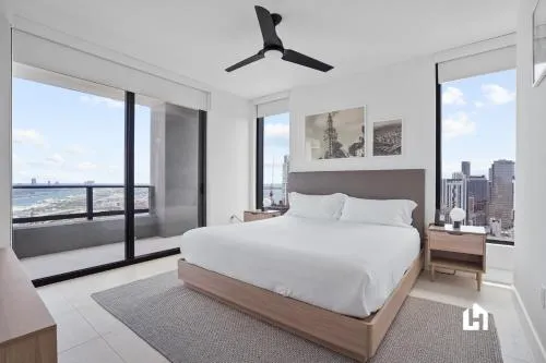 Stylish Apartments with Partial Ocean Views in Downtown! photo 162