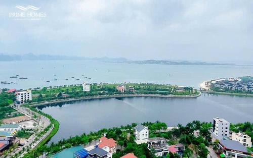 an aerial view of a large body of water at Homestay Hạ Long NewLife in Kon Rung (1)