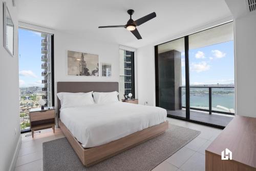 Stylish Apartments with Partial Ocean Views in Downtown! photo 212
