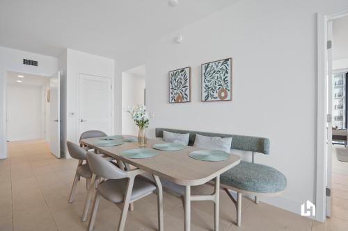 Stylish Apartments with Partial Ocean Views in Downtown! photo 216