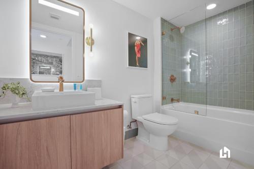 Stylish Apartments with Partial Ocean Views in Downtown! photo 218
