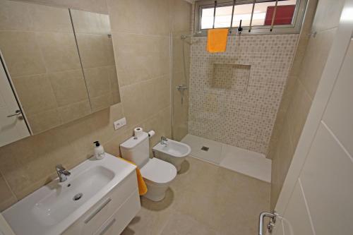 Casa Medano 33 by Rentmedano, 2 bedroomed beach front property with parking