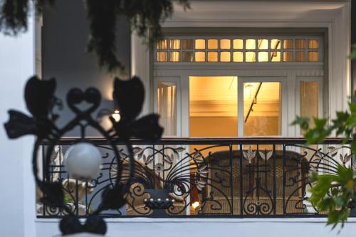 Victoria Mansion A Luxurious Neoclassical Experience