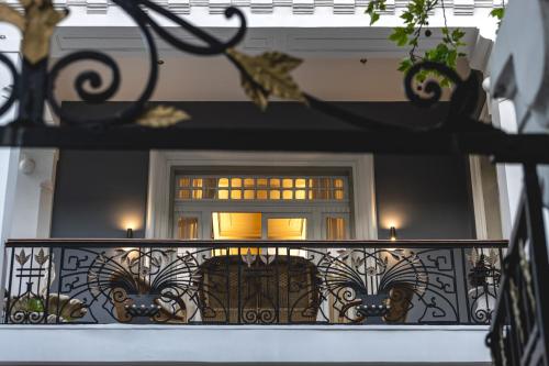 Victoria Mansion A Luxurious Neoclassical Experience