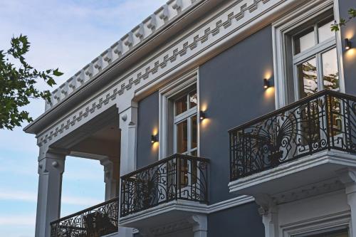 Victoria Mansion A Luxurious Neoclassical Experience