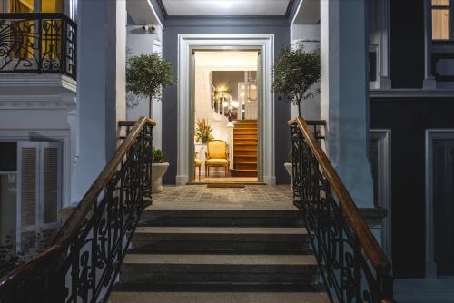 Victoria Mansion A Luxurious Neoclassical Experience