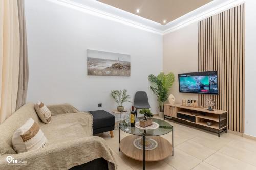 Danae's - Luxury & Modern Apartment in Egaleo-Athens