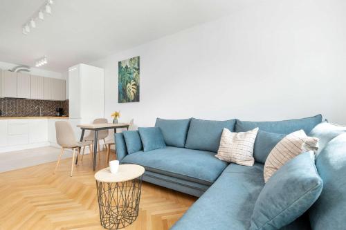 Modern Apartment with Smart TV & WiFi only 500 m from the Sea by Noclegi Renters