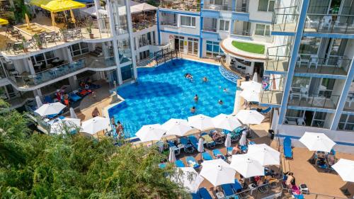 Πισίνα στο ή κοντά στο Hotel Villa List