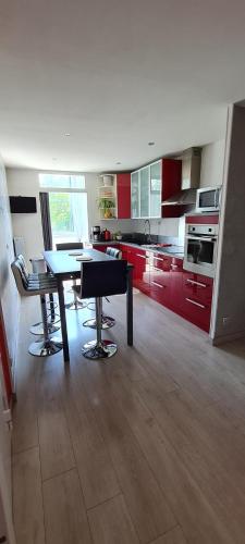 O bucătărie sau chicinetă la Appartement VANILLE
