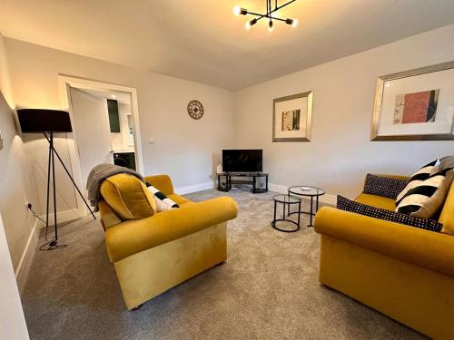 Televiisor ja/või meelelahutuskeskus majutusasutuses Stunning 4 Bedroom, Sleeps 9, Centre Of Telford